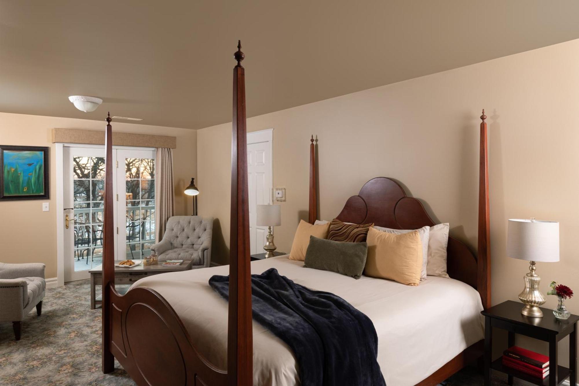 The Oakwood Inn Okoboji Dış mekan fotoğraf