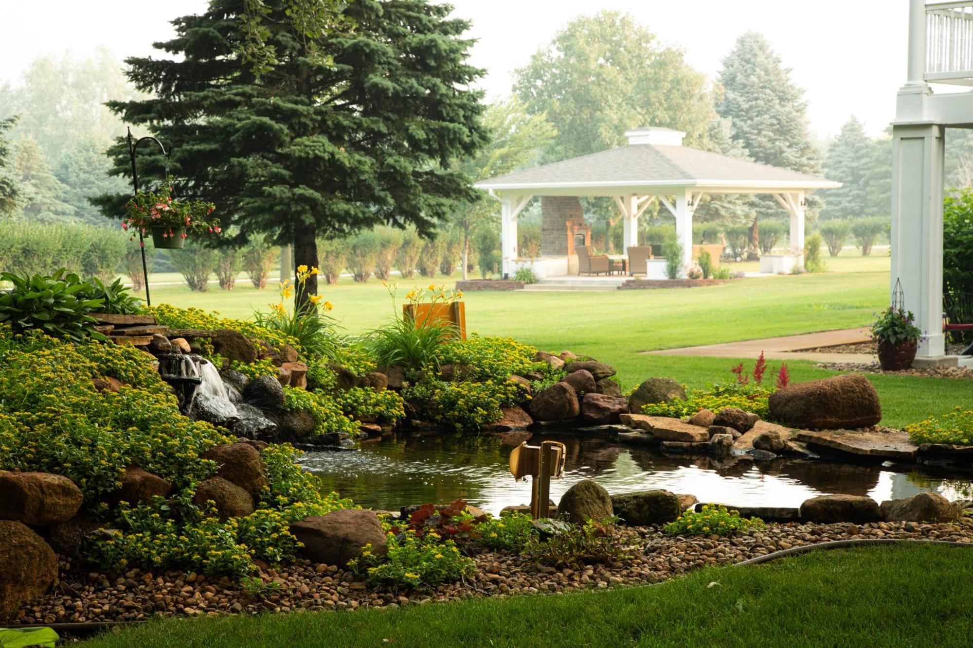 The Oakwood Inn Okoboji Dış mekan fotoğraf