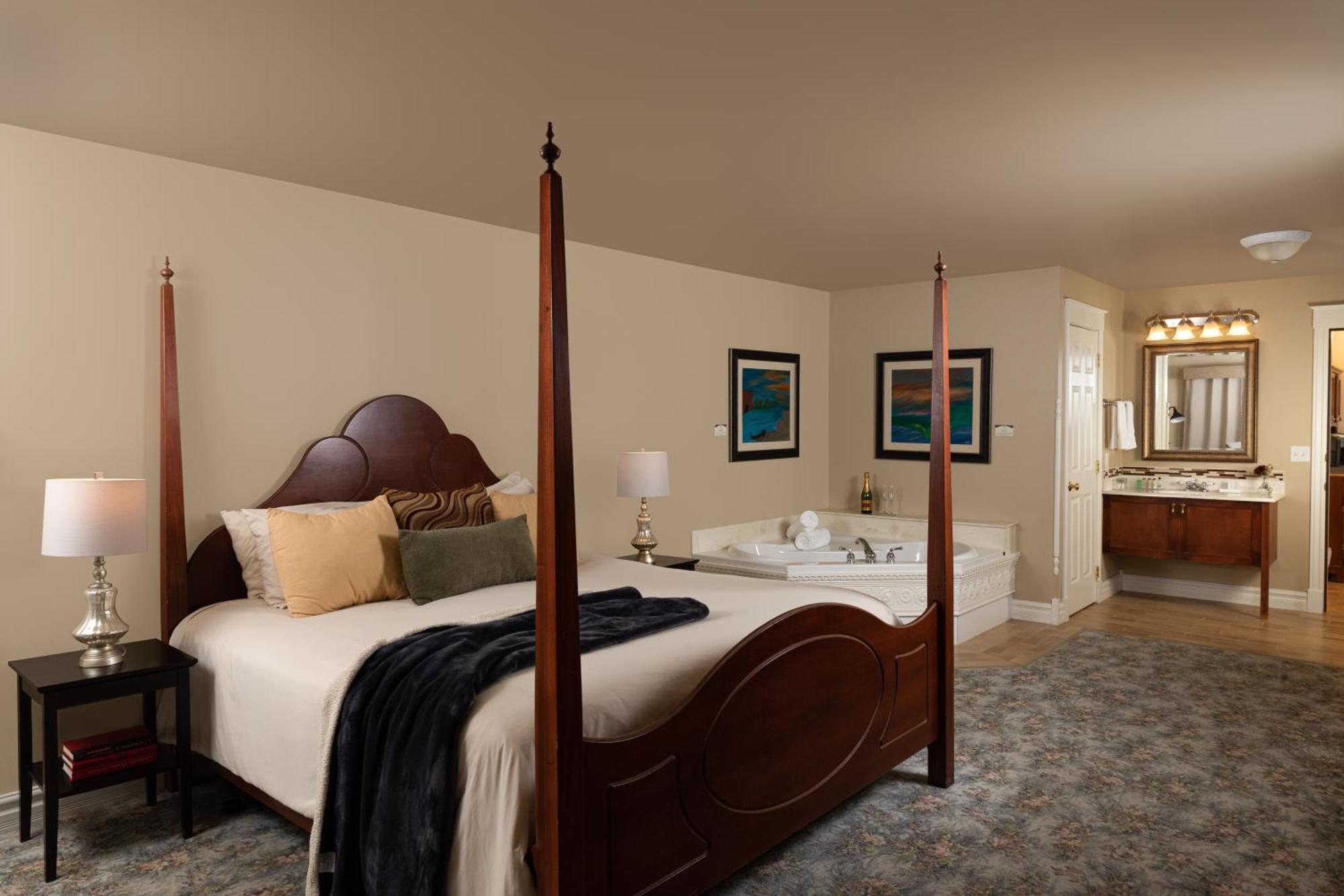 The Oakwood Inn Okoboji Dış mekan fotoğraf