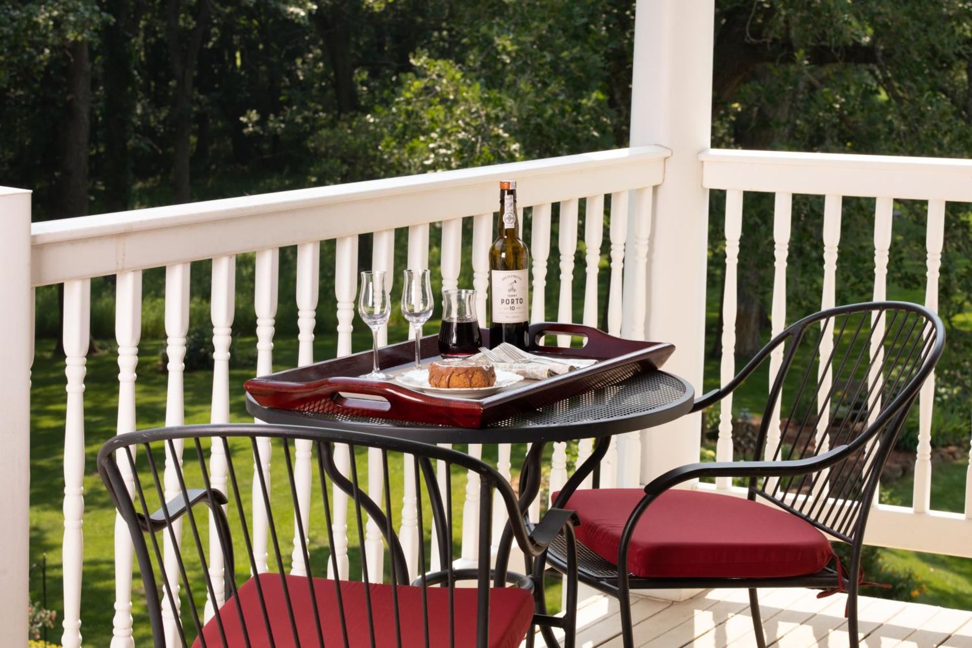 The Oakwood Inn Okoboji Dış mekan fotoğraf